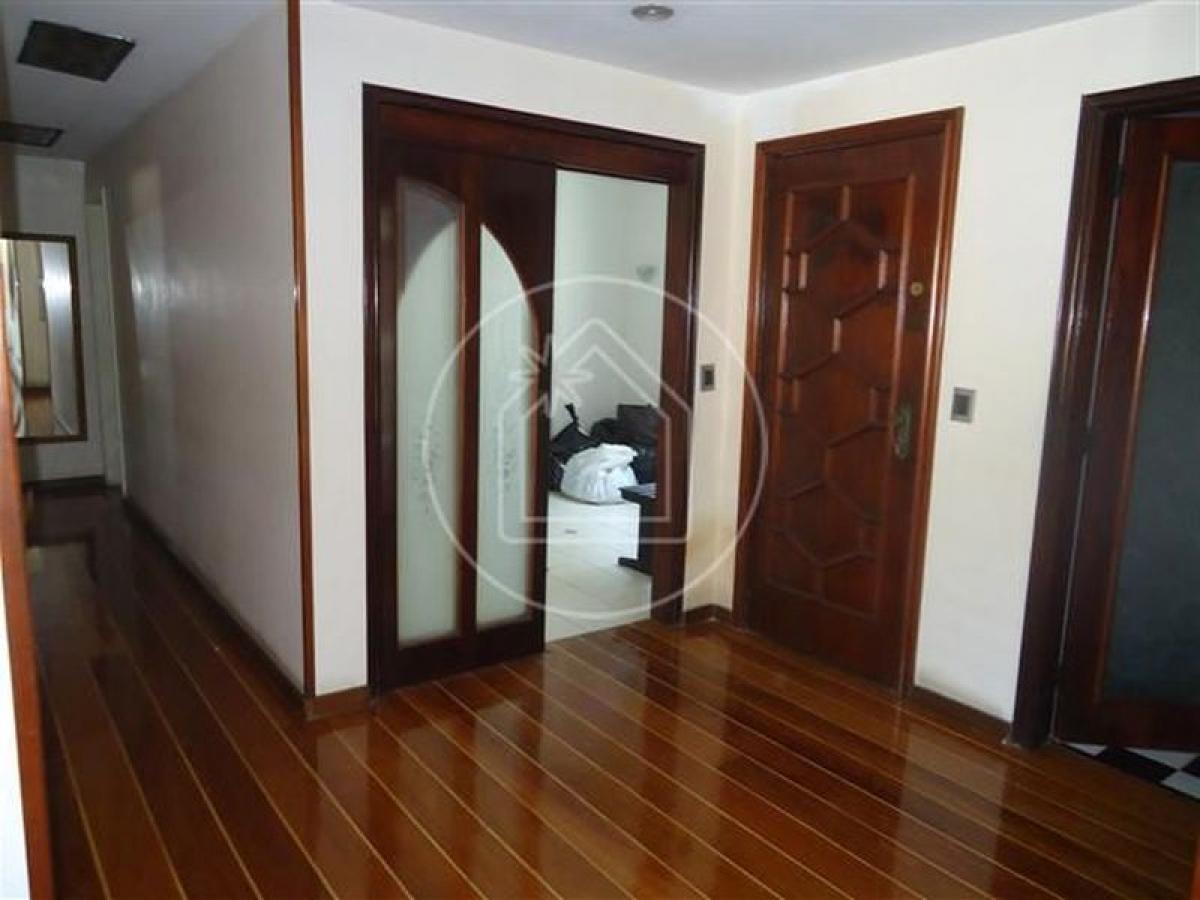 4 bedrooms Apartment in Rio de Janeiro, Brazil No. 559724