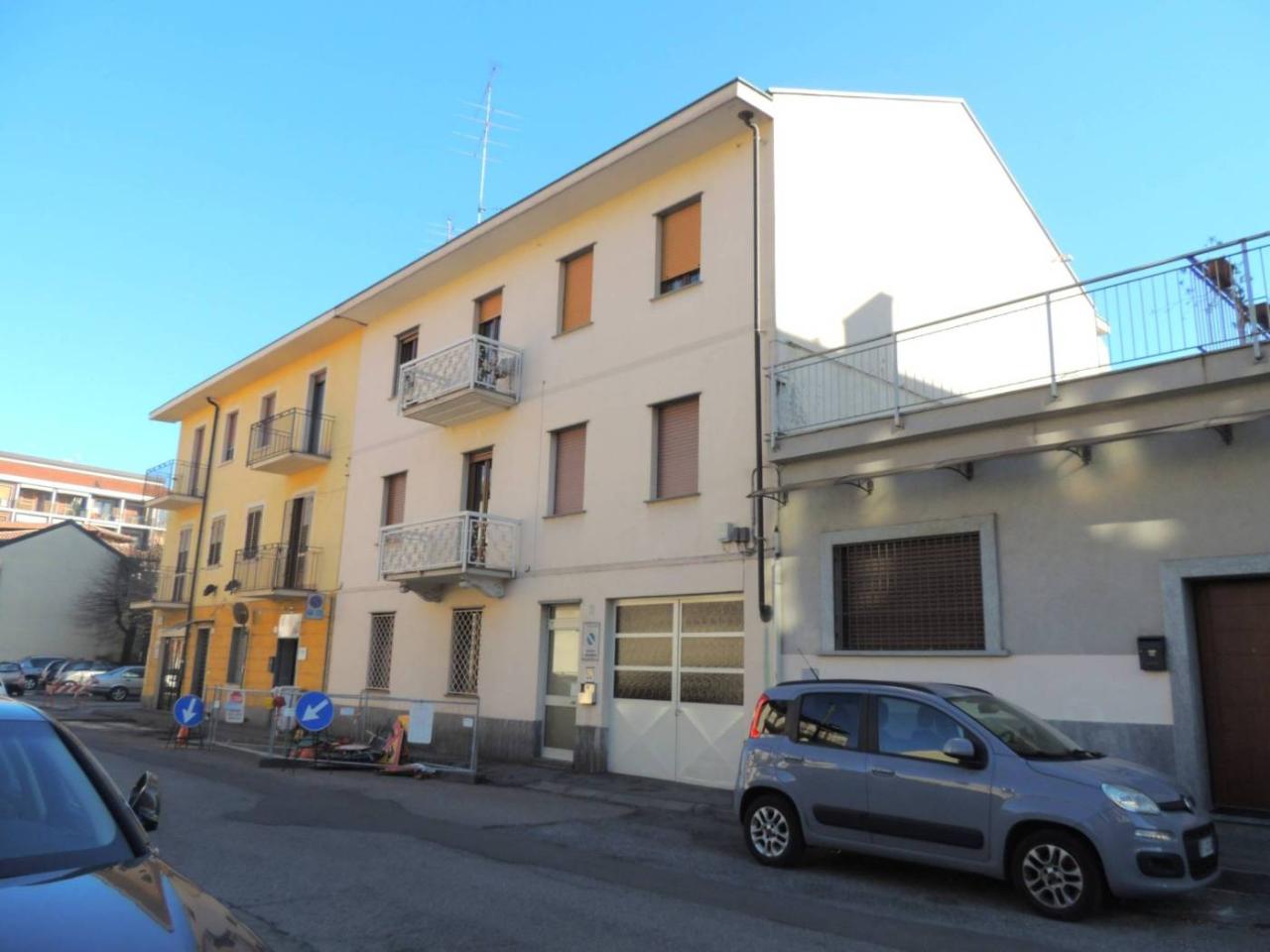 3 rooms Apartment in Collegno, Italy No. 151226