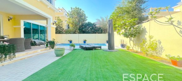 4 bedrooms Villa in Jumeirah Park, UAE No. 111350 2