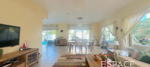 4 bedrooms Villa in Jumeirah Park, UAE No. 111350 3