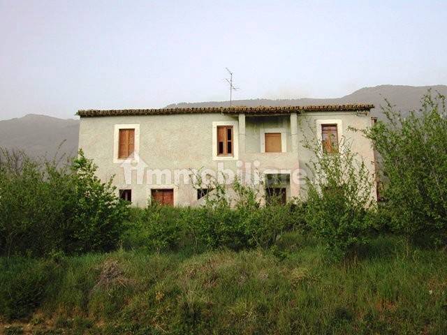 Villa de 4 dormitorios en Assisi, Italy No. 5555