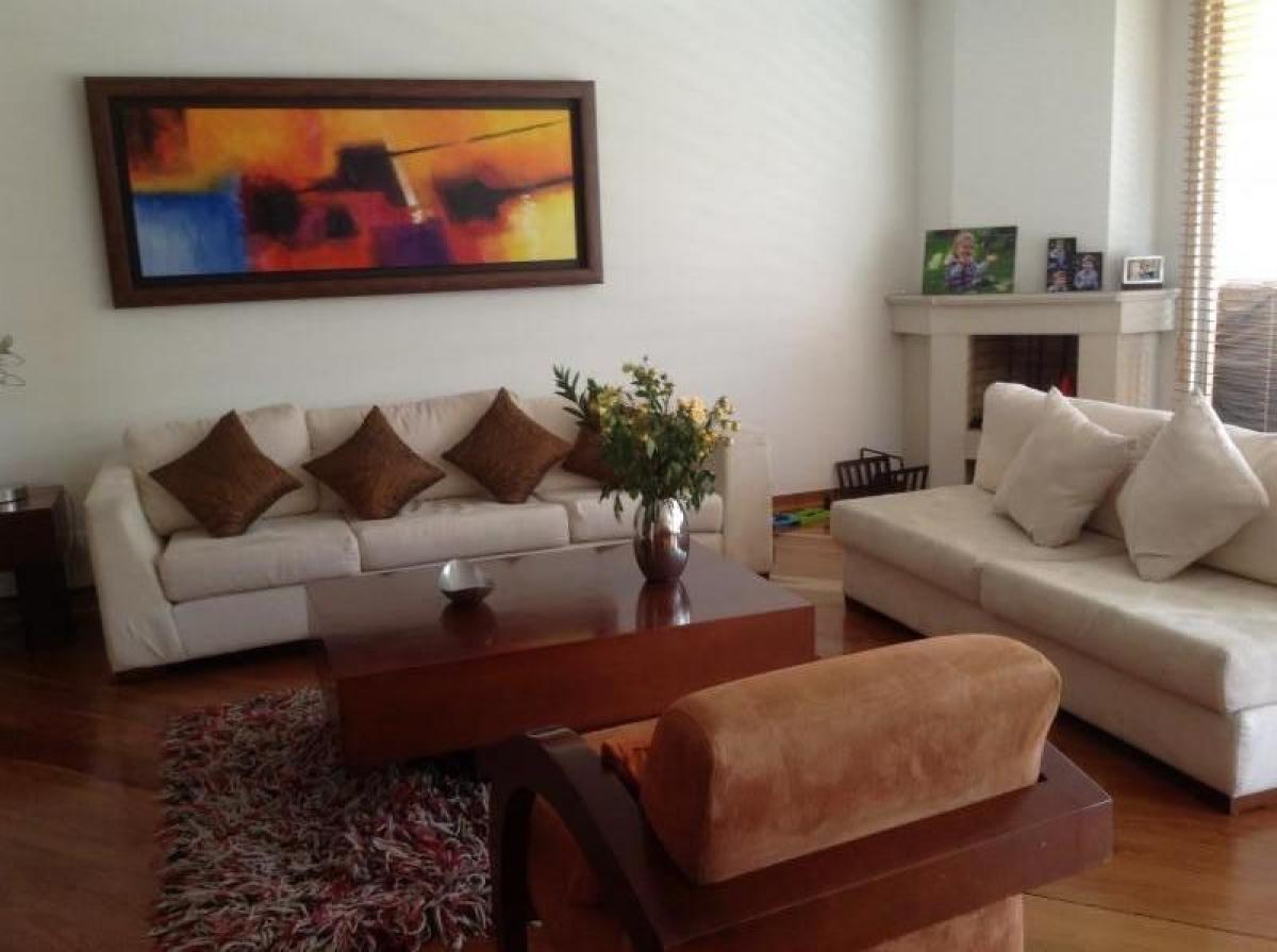 3 bedrooms House in Bogota, Colombia No. 14073