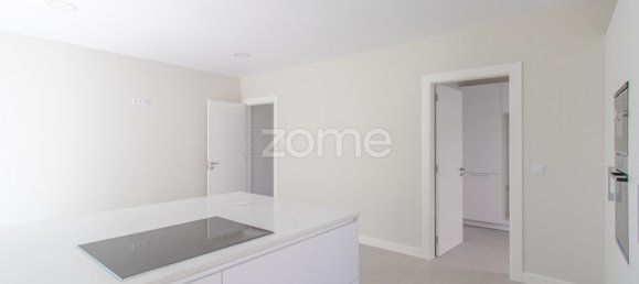 Casa de 3 dormitorios en Funchal, Portugal No. 95175 2