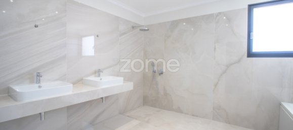 Casa de 3 dormitorios en Funchal, Portugal No. 95175 9