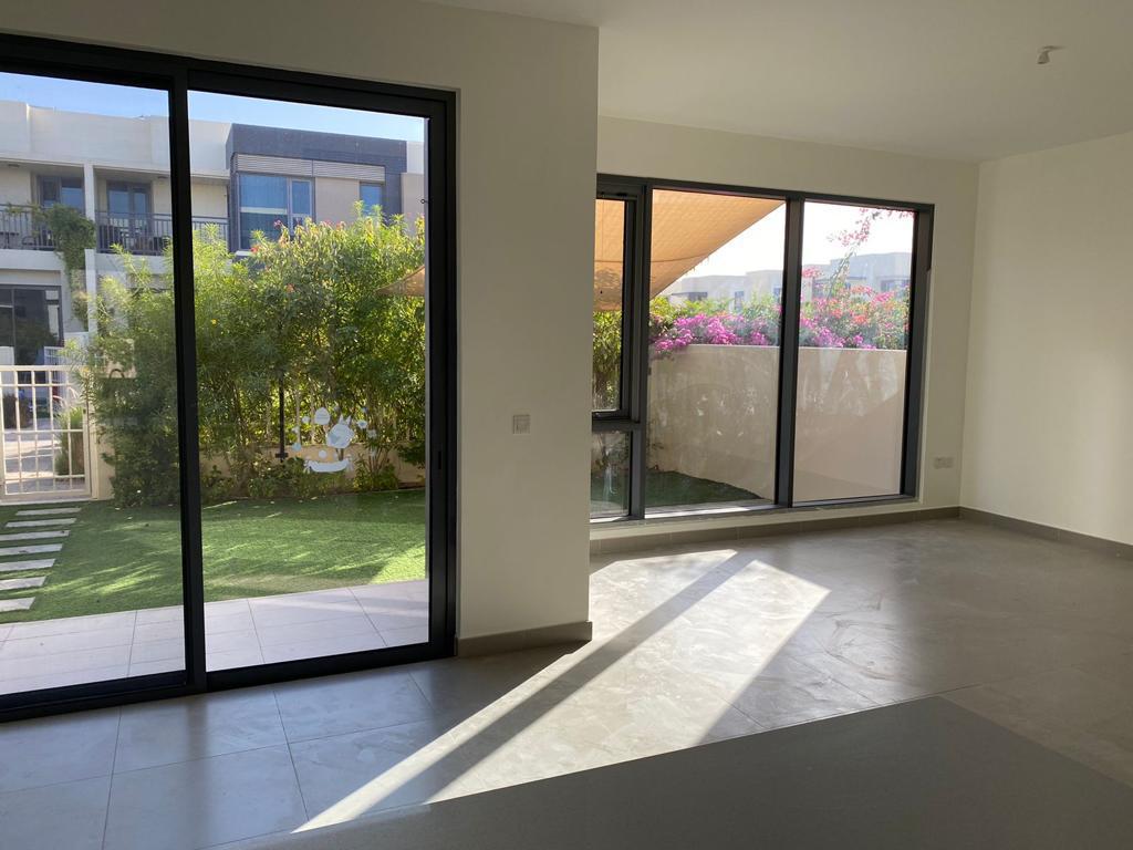 4 bedrooms Villa in Dubai Hills Estate, UAE No. 11993