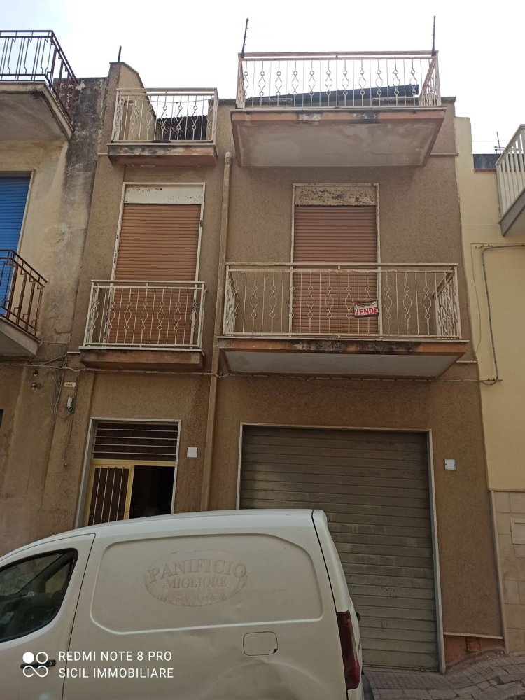 5 rooms House in Pachino, Italy No. 65408