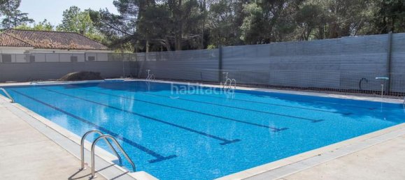 Apartamento de 2 dormitorios en Majadahonda, Spain No. 168699 18