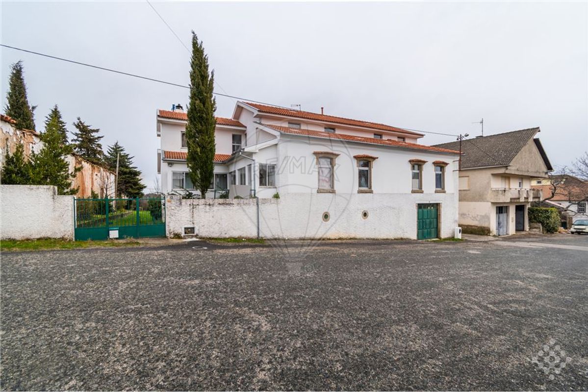 9 bedrooms House in Santa Comba de Rossas, Portugal No. 173085