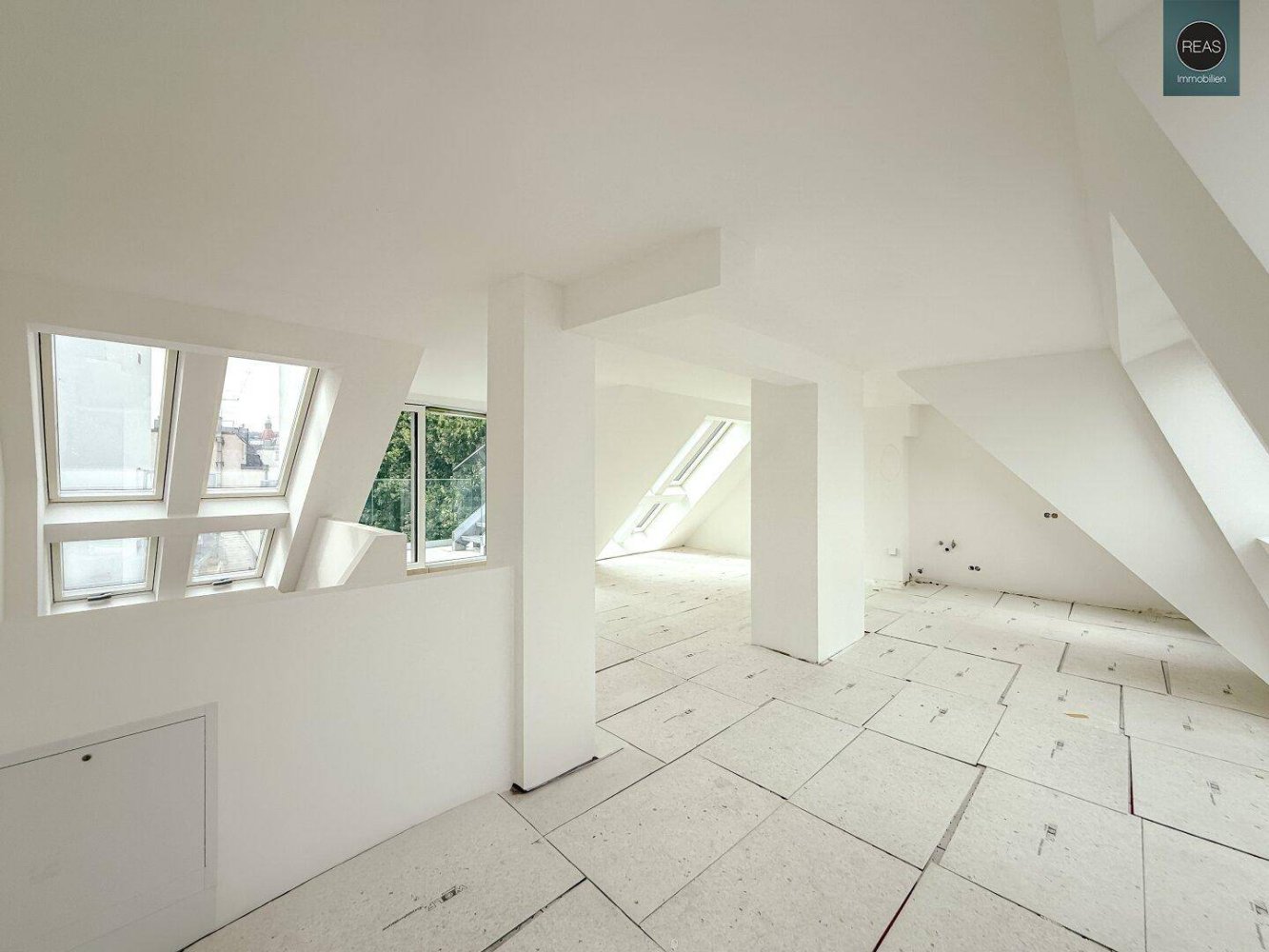 4 rooms Duplex in Ottakring, Austria No. 196603