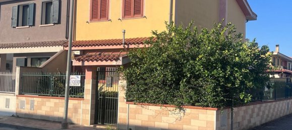 5غرفة فيلا في Uta, Italy رقم 299016 2