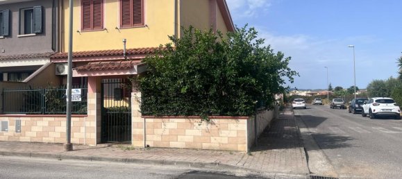 5غرفة فيلا في Uta, Italy رقم 299016 4