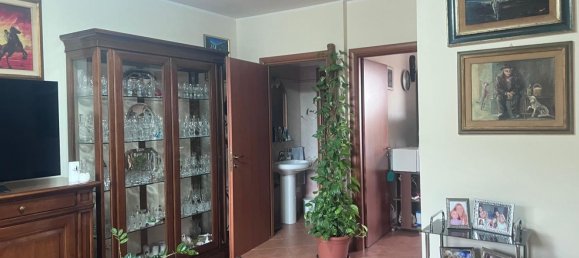 5غرفة فيلا في Uta, Italy رقم 299016 10