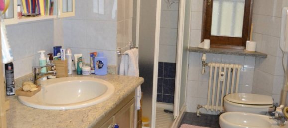 2 bedrooms Apartment in Turin, Italy No. 207181 6