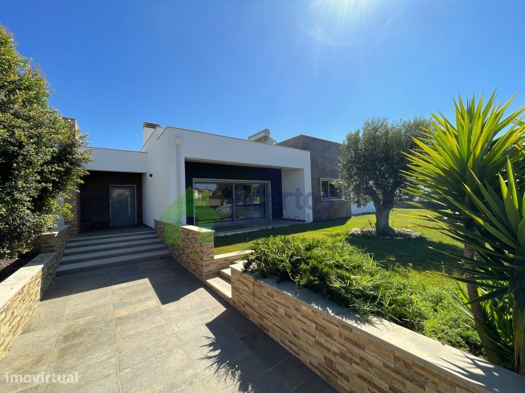 4 bedrooms House in Atouguia da Baleia, Portugal No. 144815