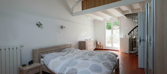 5 bedrooms House in Poissy, France No. 176943 14