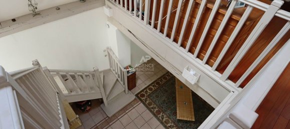 5 bedrooms House in Poissy, France No. 176943 11