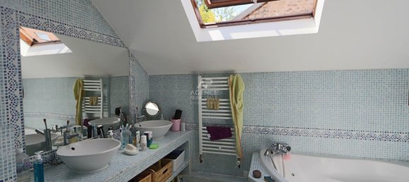 5 bedrooms House in Poissy, France No. 176943 12