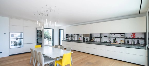 5 bedrooms Villa in Roquebrune-Cap-Martin, France No. 1817 9