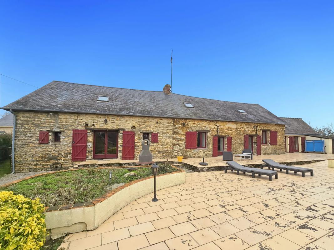 3 bedrooms House in Ombree d'Anjou, France No. 100898