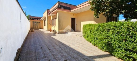 Studio in Leverano, Italy No. 293058 4