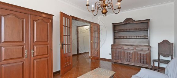 Дом с 3 спальнями в Сан Жуан да Мадейра, Португалия № 173850 6