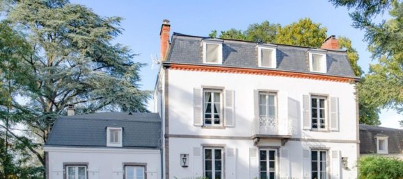 6 bedrooms Castles in Chambon-sur-Dolore, France No. 202872 11