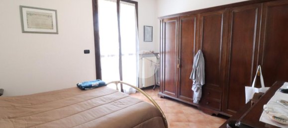 Villa de 3 dormitorios en Mantua, Italy No. 315661 13