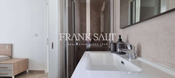 Duplex independente T3 em Pieta, Malta N.º 7590 8