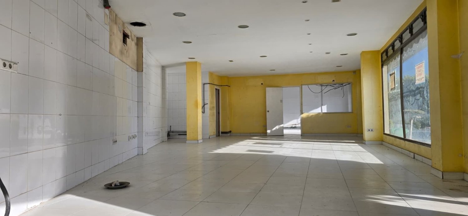 147m² Commercial property in Alicante, Spain No. 259412