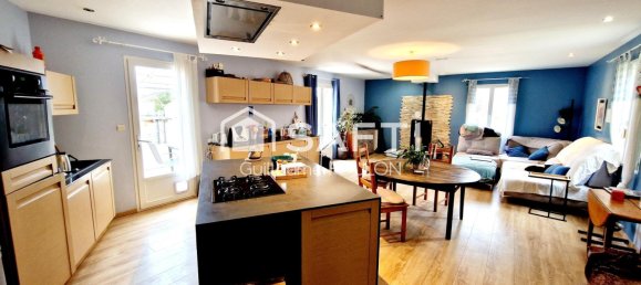  Castillos de 4 dormitorios en Saint-Saturnin-les-Apt, France No. 190813 3