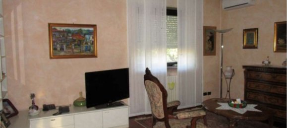 4 bedrooms Apartment in Milan, Italy No. 357798 4