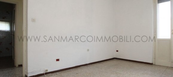 Квартира с 2 спальнями в Чивате, Италия № 274412 4