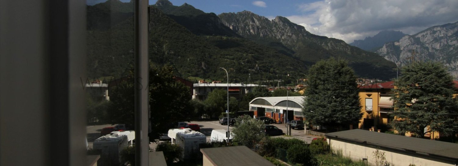 Квартира с 2 спальнями в Чивате, Италия № 274412