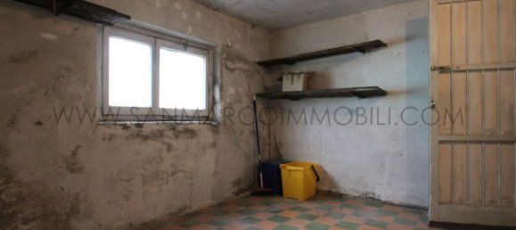 Квартира с 2 спальнями в Чивате, Италия № 274412 24