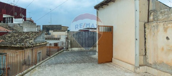 Casa de 3 habitaciónes en Lentini, Italy No. 110566 17