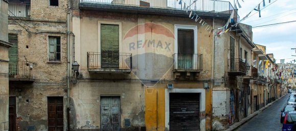 Casa de 3 habitaciónes en Lentini, Italy No. 110566 21