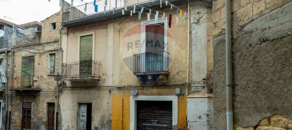 Casa de 3 habitaciónes en Lentini, Italy No. 110566 20