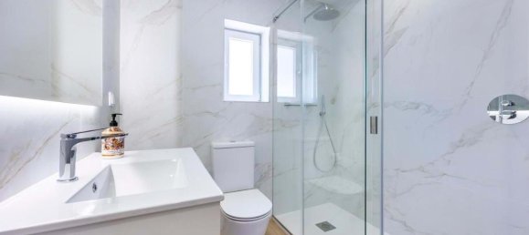 4 bedrooms House in Luz, Portugal No. 107782 16