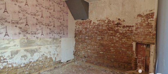 2 bedrooms House in Chaulnes, France No. 39058 8