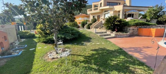 6 rooms Villa in Kavala, Greece No. 52136 3