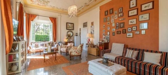 2 bedrooms Villa in Forte dei Marmi, Italy No. 371019 8