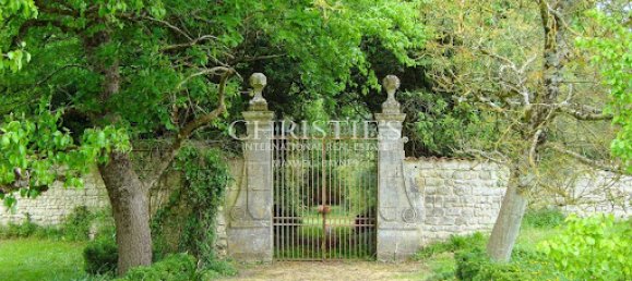 10 chambres Châteaux à Saintes, France No. 40375 8