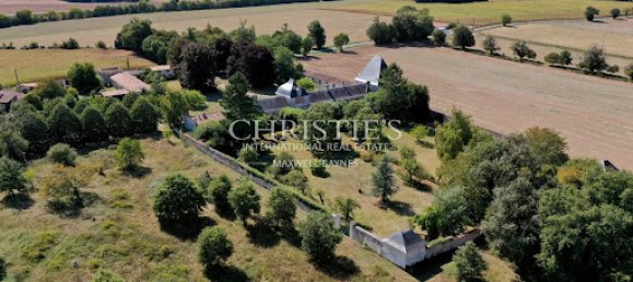 10 chambres Châteaux à Saintes, France No. 40375 22