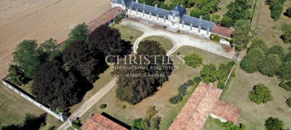 10 chambres Châteaux à Saintes, France No. 40375 21