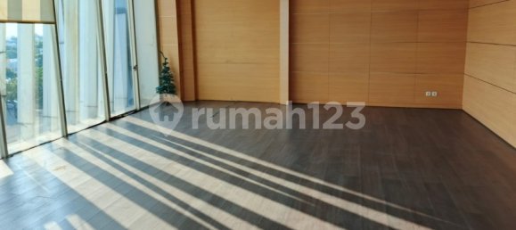 637m² Office in Tangerang, Indonesia No. 2568 3