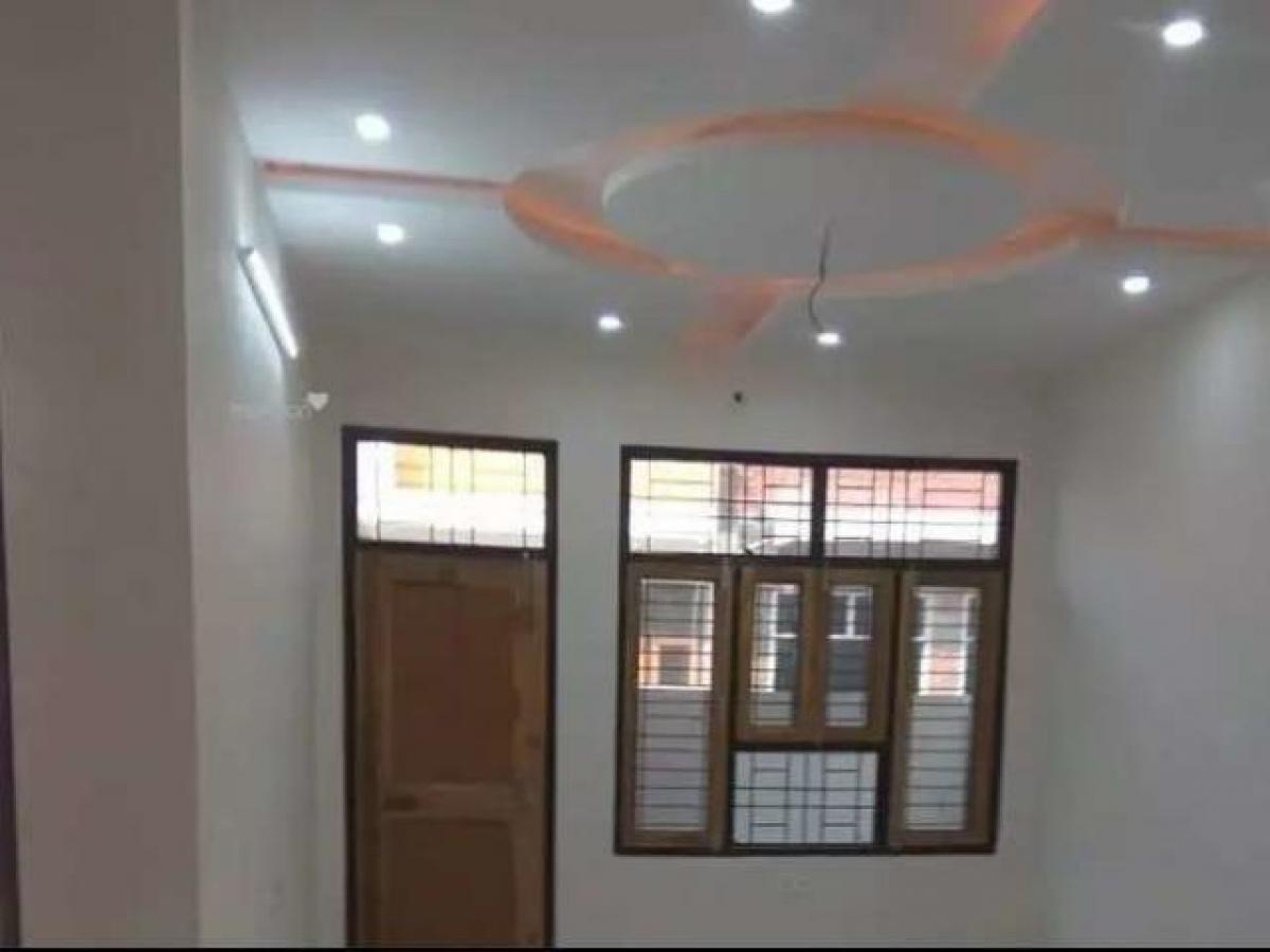 3 bedrooms House in Lucknow, India No. 15032