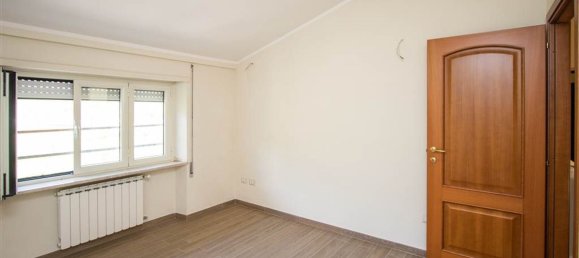3 Schlafzimmer Wohnung in Atina, Italy, Nr. 343401 13