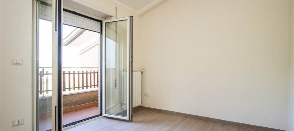 3 Schlafzimmer Wohnung in Atina, Italy, Nr. 343401 7