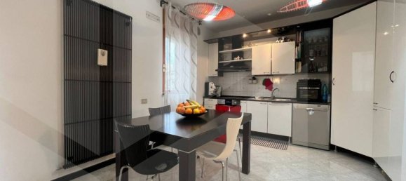 3 rooms Apartment in Matera, Italy No. 24933 5