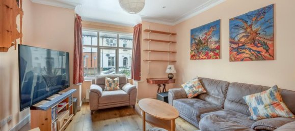 4 bedrooms House in Colindale, United Kingdom No. 7830 2